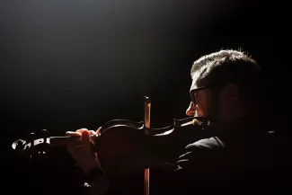 Hero banner violin 